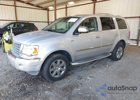 2008 Chrysler Aspen Limited z USA, uszkodzony, nr VIN 1A8HW58N08F131767